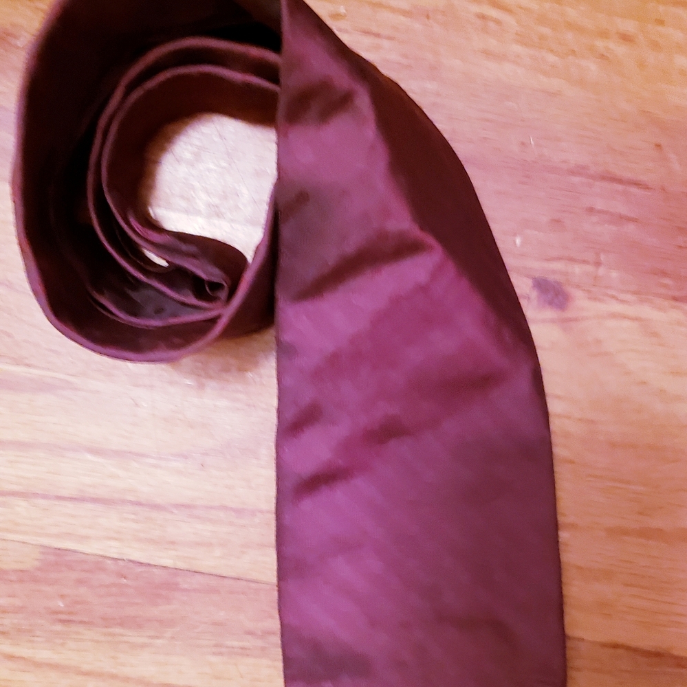 Harr Shcaffner and Marx 100% silk tie